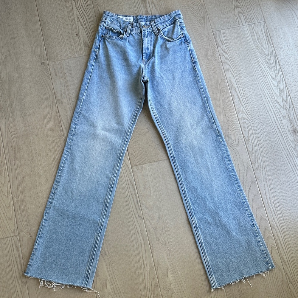 Zara Classic Blue Women's Jeans worn once!